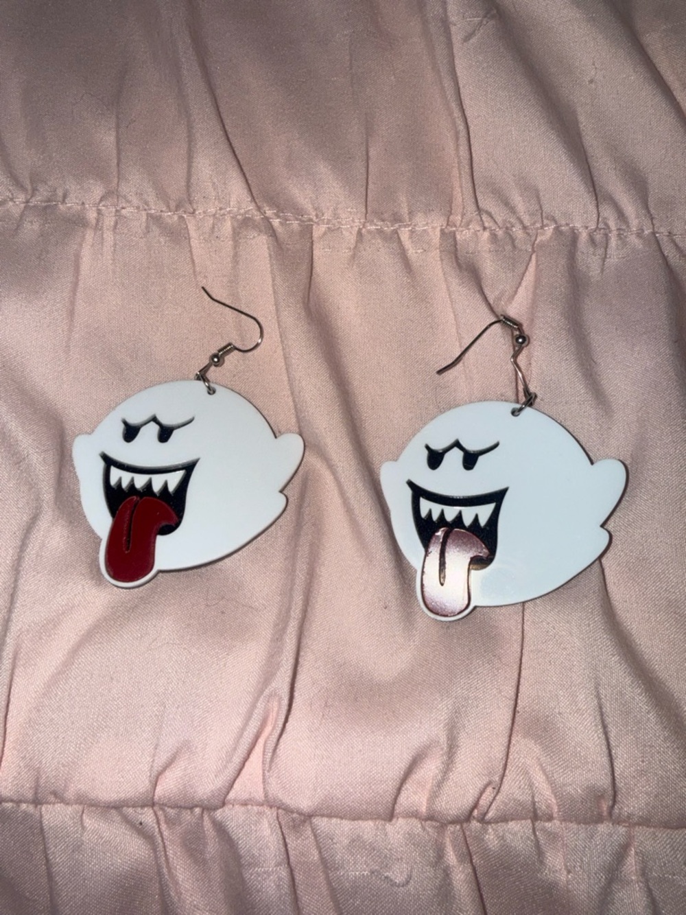 Boo from super mario bros earrings super cutee >.<